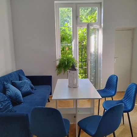 Urban Nest Apartments Brodowicza 14 Красков Екстериор снимка
